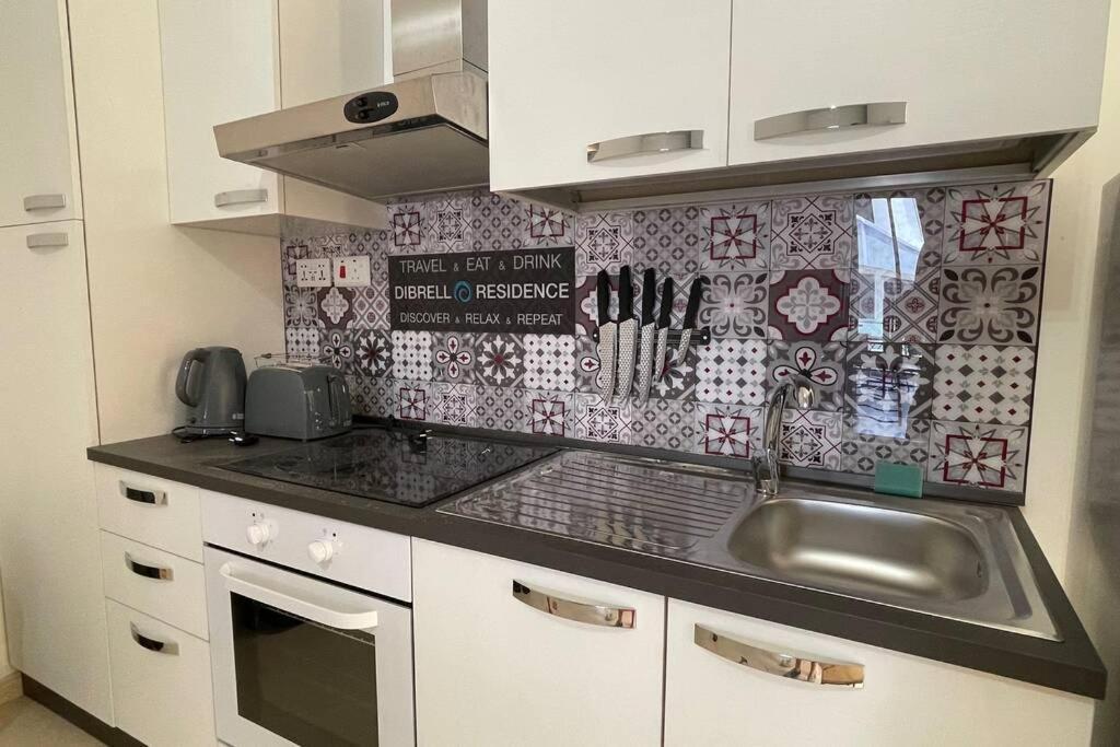 2 Bed Apt In Heart Of St Julians - 5Min From Seafront San Julián Exterior foto